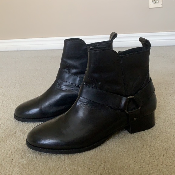 Urban Outfitters Black Boots - Picture 3 of 8